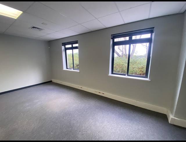 48M² OFFICE TO LET IN STEENBERG
